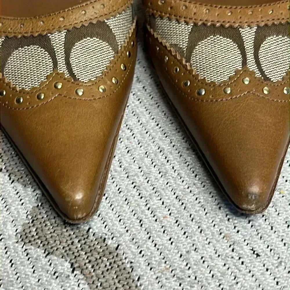 Coach Brown and Tan Heels - Picture 6 of 16